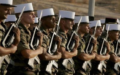 7 Piezas de Equipo Militar que un Civil puede Comprar 